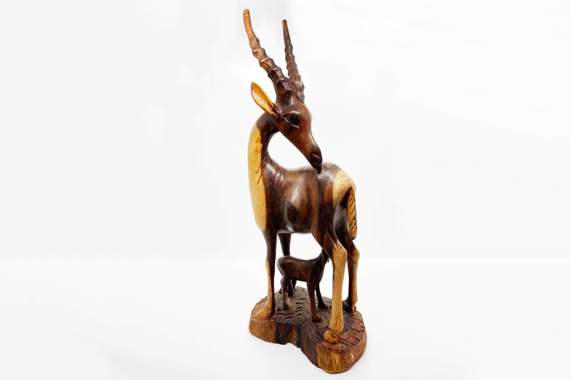Antilope met kalf (houtsnijwerk) uit Karthoum - Sudan